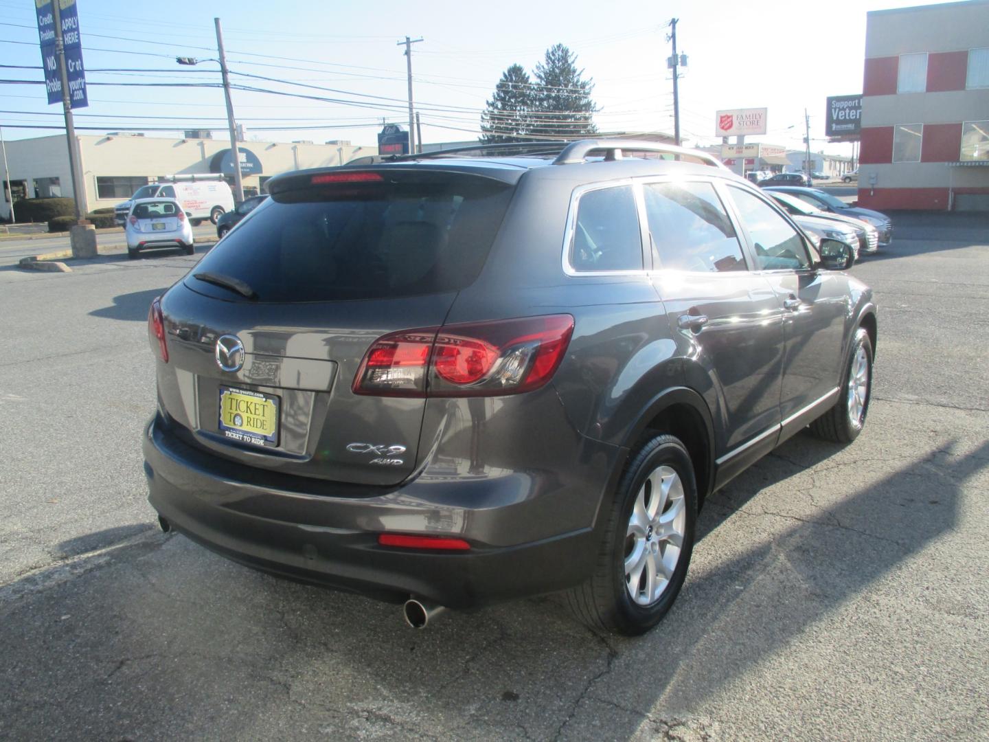 2013 GRAY Mazda CX-9 Sport AWD (JM3TB3BVXD0) with an 3.7L V6 DOHC 24V engine, 6-Speed Automatic transmission, located at 1254 Manheim Pike, Lancaster, PA, 17601, (717) 393-9133, 40.062870, -76.323273 - Photo#4